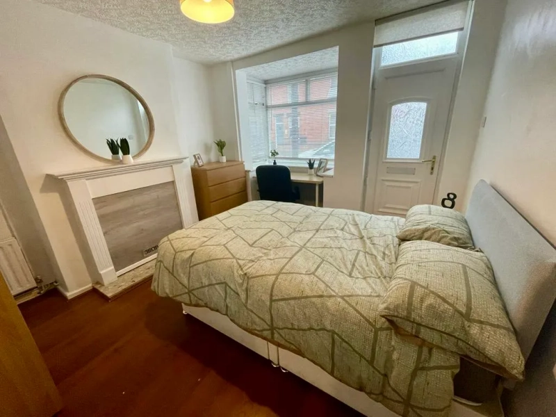3 BEDROOM – STUDENT HOUSE – All Inclusive Bill - Thumbnail 11